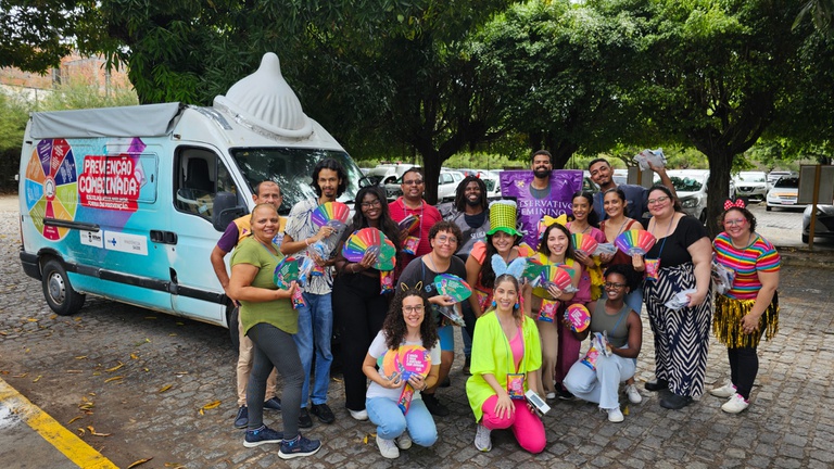 Residentes preparados para a folia.jpg