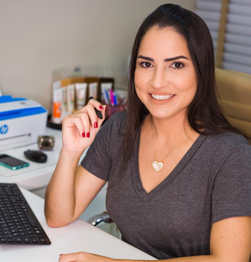 A dermatologista do HU-UFS/Ebserh, Jonnia Sherlock. Foto: arquivo pessoal.