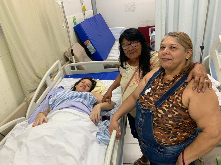 Ana Bezerra Brasileira, primeira nascida no HUAB-Ebserh, volta ao hospital para conhecer o bisneto