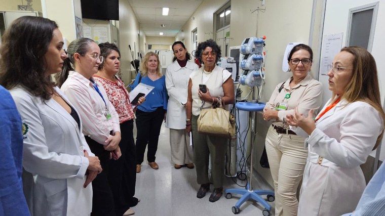 Huab recebe visita técnica de professores da UFMG para cooperação em modelo de atenção obstétrica