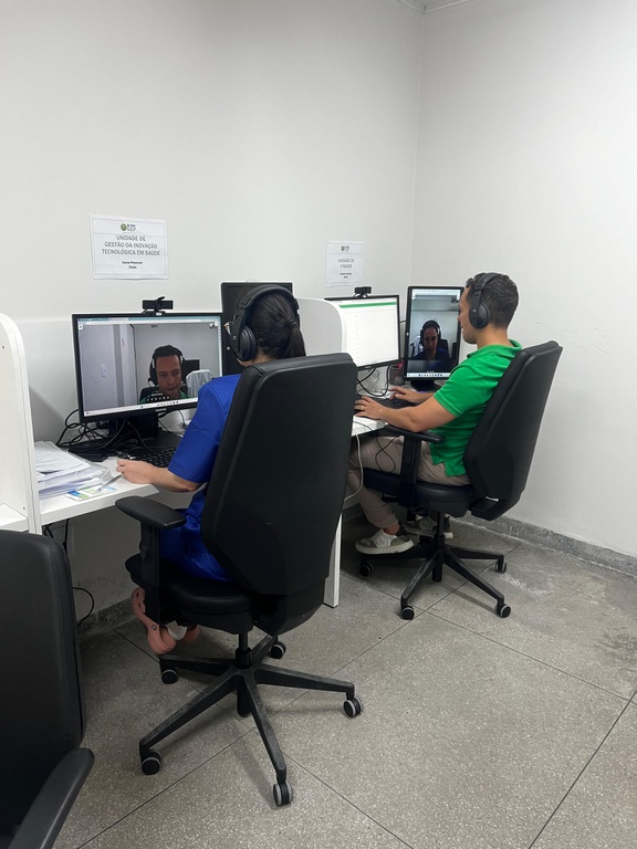 665f1b72a7bc71.47747559Simulação de teleconsulta pré-anestésica com anestesiologistas do HUAC.jpeg