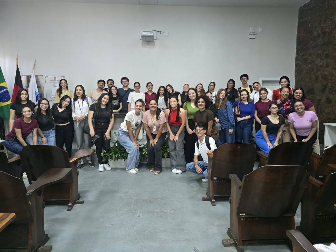 HUAC recebe estudantes de Psicologia da UFCG para visita técnica