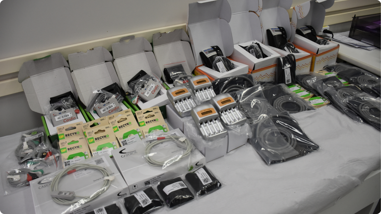 Entrega de Equipamentos no Huol 23092025 (2).png
