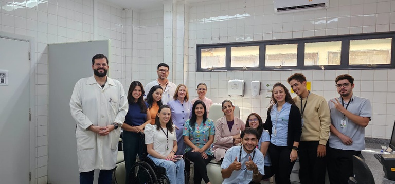 Personagem Viviane e equipe.jpeg