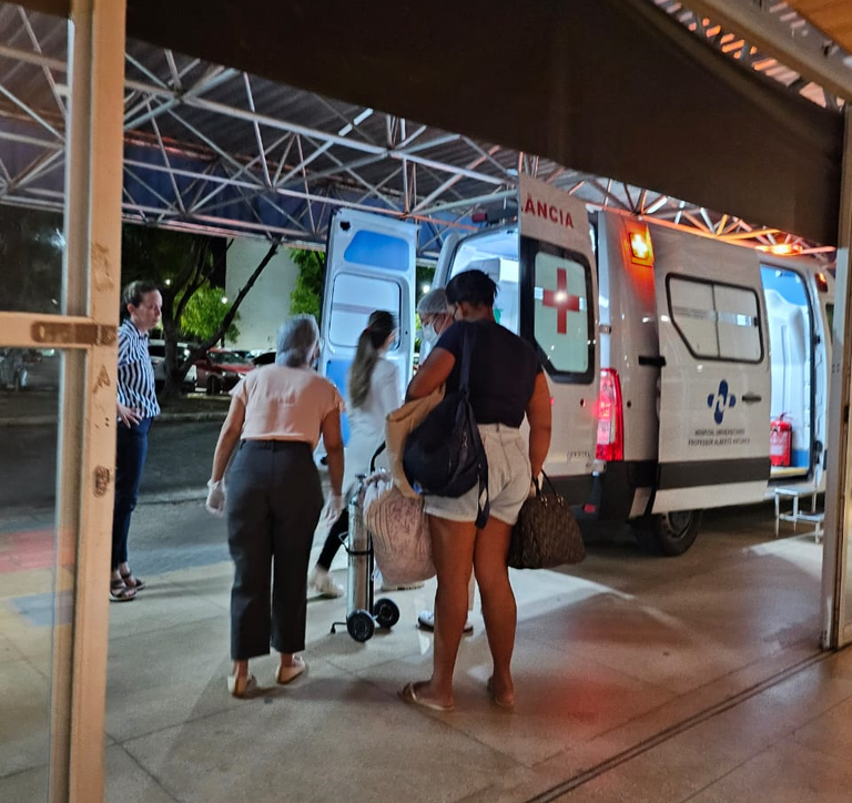 Força-tarefa emergencial para evacuar 80 pacientes do Hospital Sanatório.png