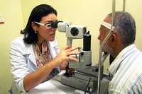 Oftalmologia amplia triagem para diagnosticar catarata