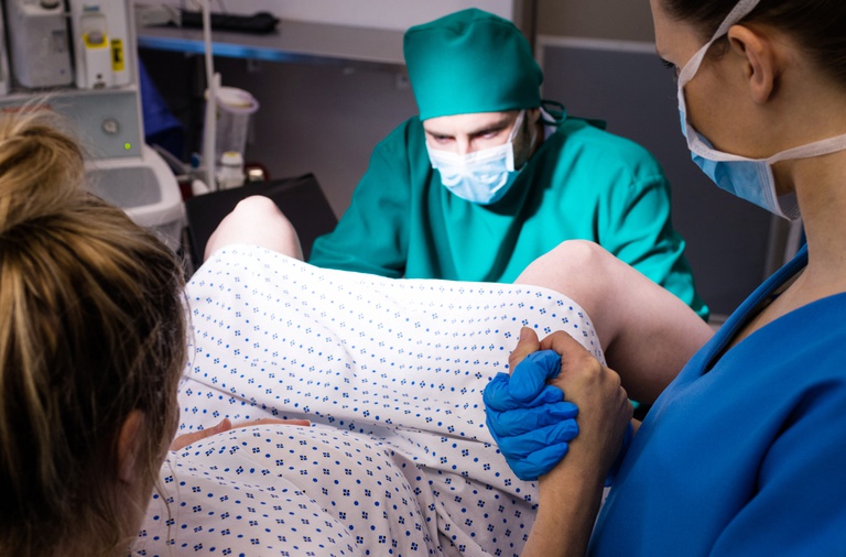 Trabalho de parto créditos Freepik.jpg