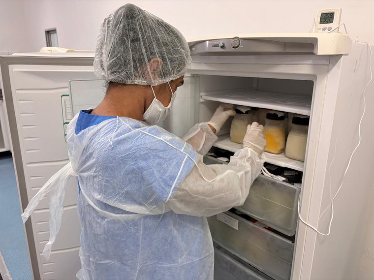 Com 25% da capacidade do estoque, HUPAA faz campanha para doação de leite humano