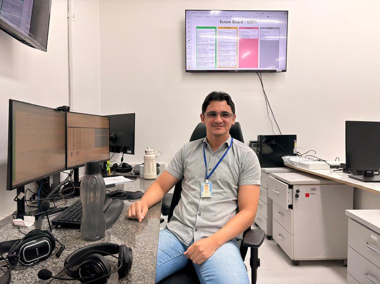 Do campo à tecnologia: servidor do HUPAA superou distância do interior para construir carreira na TI