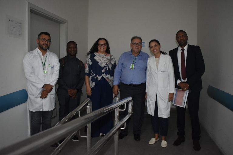 Hupes-UFBA recebe visita do Ministério da Saúde de Angola 2.JPG