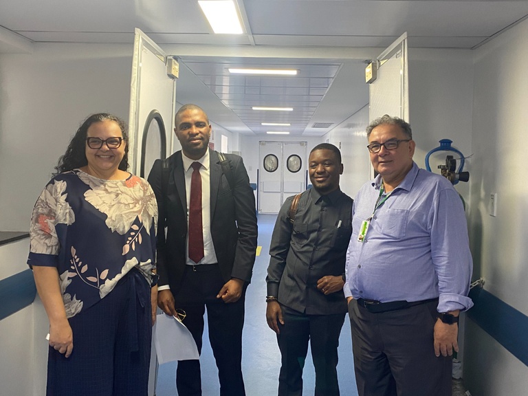 Hupes-UFBA recebe visita do Ministério da Saúde de Angola.JPG