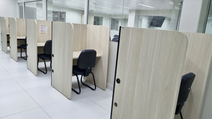 3. Cabines de estudo individual – Capacidade de 05 pessoas.