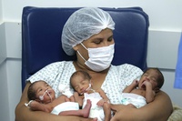 Vivências de maternidade revelam cuidado, desafios e afeto nos hospitais da Rede HU Brasil
