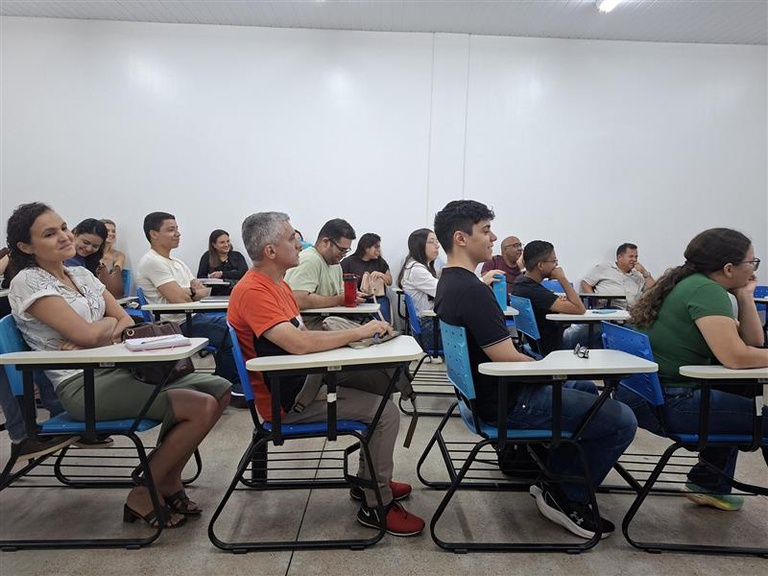 novos empregados capa.jpg