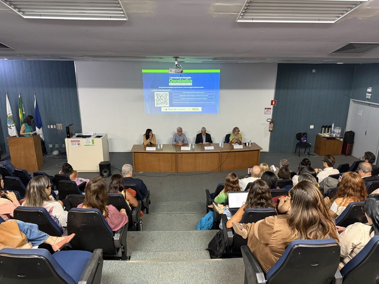 CH-UFRJ discute futuro da atenção oncológica em jornada inédita