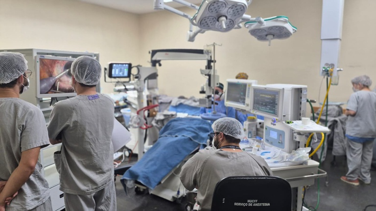 equipe cirurgia de catarata.jpeg