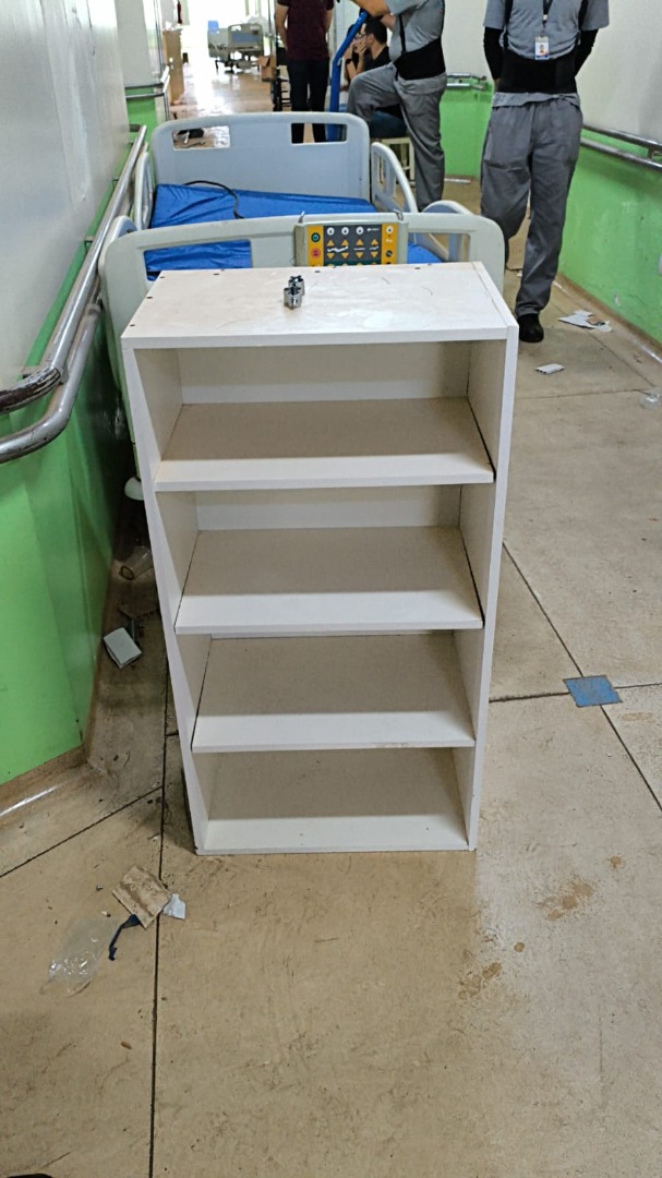 ESTANTE MADEIRA 4 PRATELEIRA SEM PATRIMONIO .jpeg