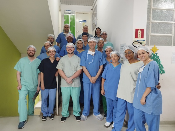 Além do trabalho das equipes de cirurgia, há todo um trabalho de organização por trás dos mutirões. Equipe envolvida no Dia E