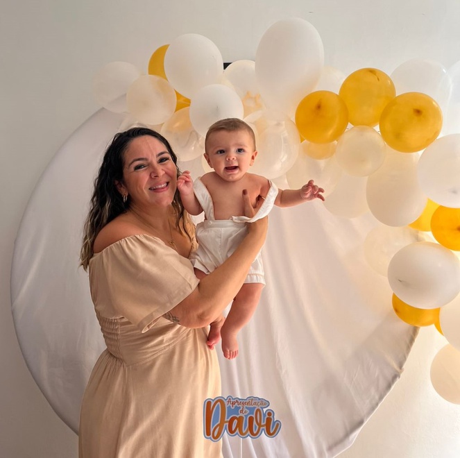 A paciente Rithiana e o filho Davi. Foto: Arquivo pessoal