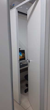 Sala com cabines