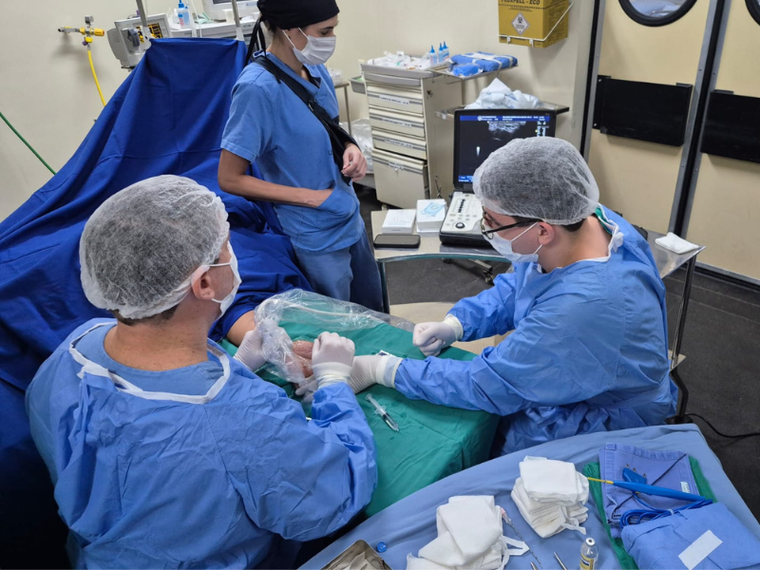 Novas técnicas de cirurgia da mão auxiliam no tratamento de pacientes do SUS