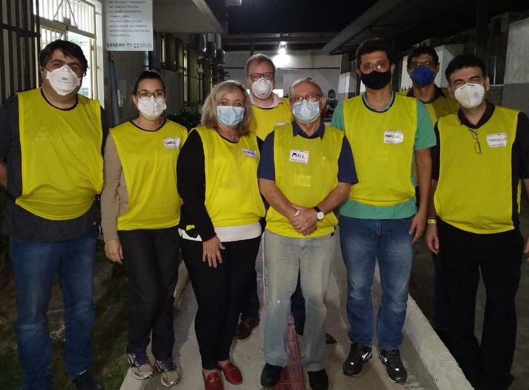 Equipe do Revalida no Hucam