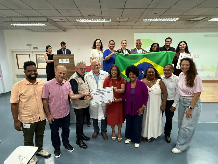 Ministério da saúde anuncia entrega de novo tomógrafo que vai ampliar em 50% a oferta de exames no Hucam-Ufes