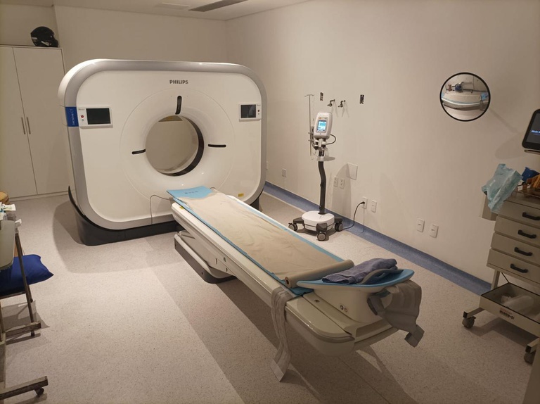 novo tomógrafo hugg