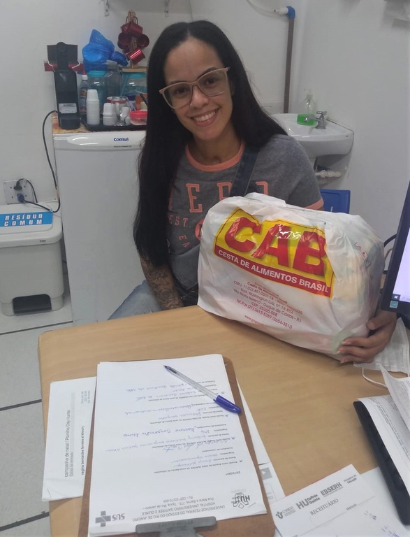 Pacientes com doenças raras recebem cesta de alimentos