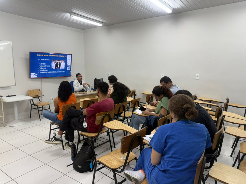 Fórum multidisciplinar em análises clínicas fortalece integração entre HUGG e HUSE