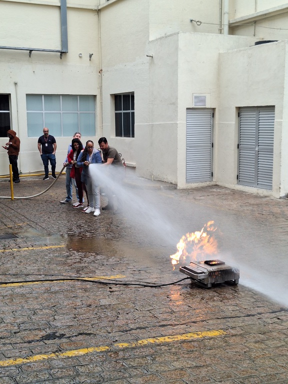 6 combate a incendio.jpg