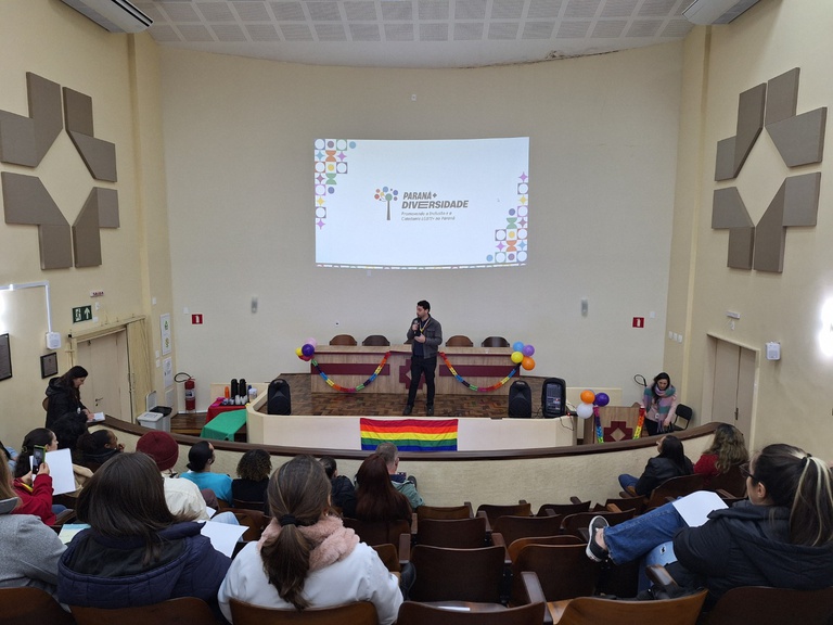 Acolhimento LGBT.jpg
