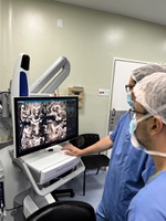 Cirurgia de estimulação cerebral profunda auxilia no tratamento da Doença de Parkinson