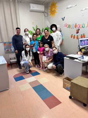 As crianças tiveram momentos de descontração no ambiente hospitalar.