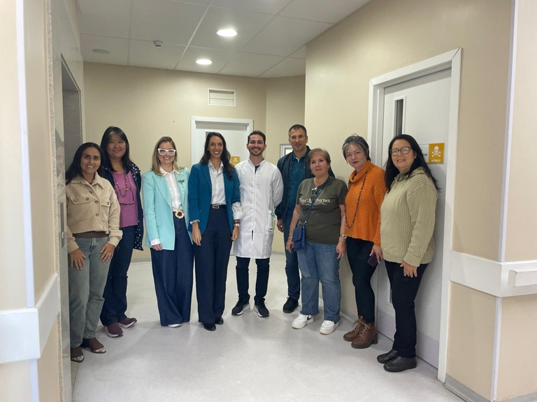 Visita Romenos