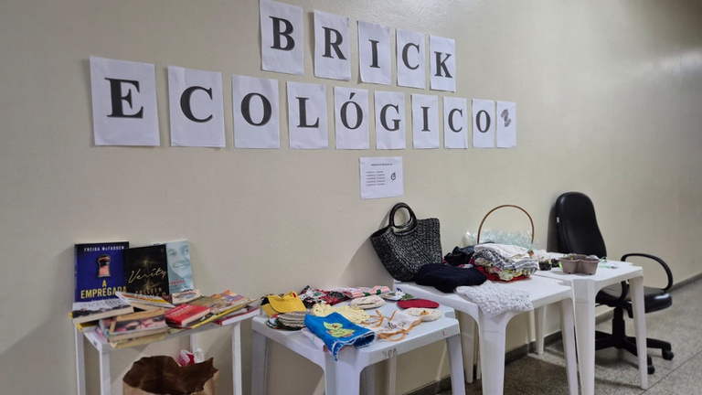 brick01.jpeg