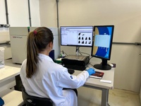 HU-UFSC amplia capacidade diagnóstica com novo equipamento de citometria de fluxo