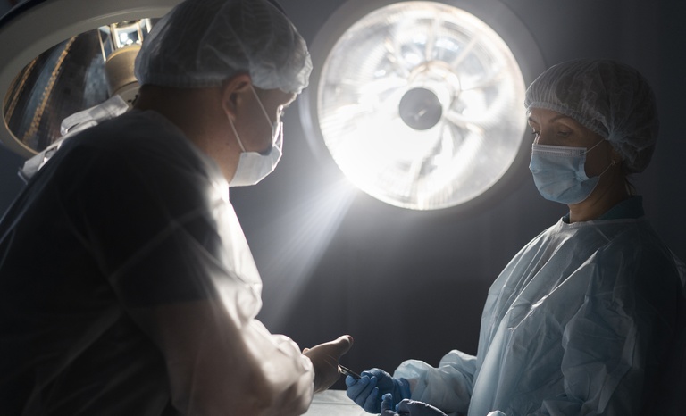 foto cirurgia - banco de imagens.jpg