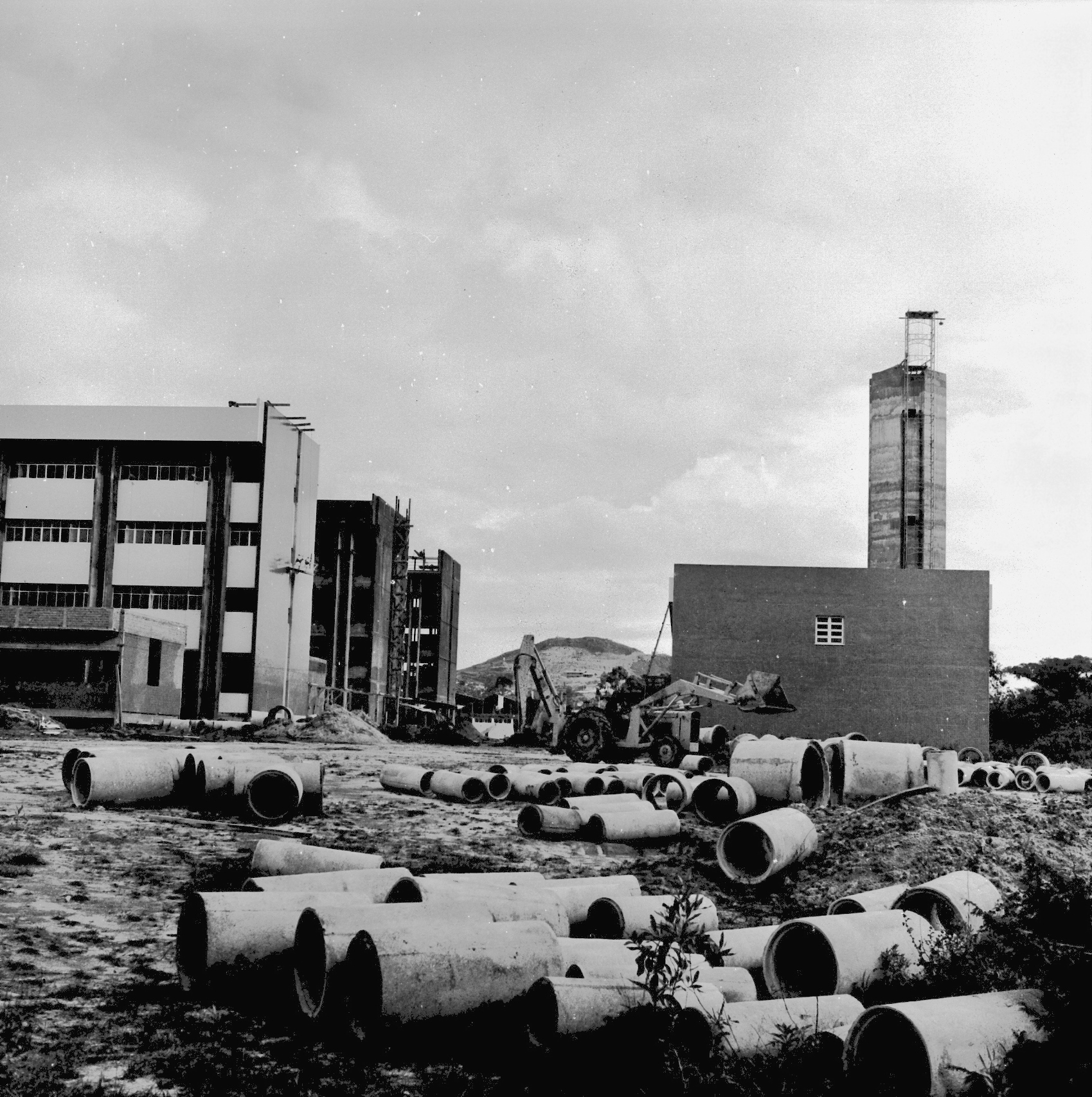 Obras 75 e 76