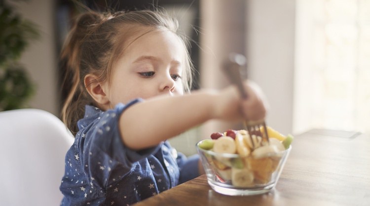 Endocrinologista da HU Brasil recomenda rastreamento precoce e abordagem multidisciplinar para a obesidade infantil