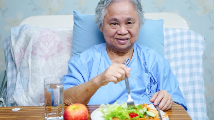 Cuidado individualizado com a pessoa idosa faz a diferença no tratamento do diabetes