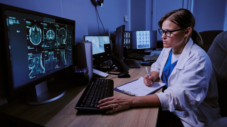 Nova plataforma digital permite acesso a conteúdos clínicos, livros, periódicos e bases farmacológicas