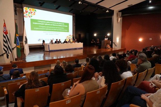 HU Brasil participa de congresso latino-americano que debate implementação de ações em saúde em sistemas públicos