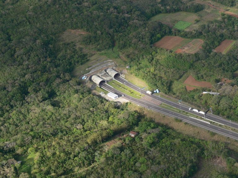 2026-06-03_Duplicacao_BR-101-RS_Tunel_Morro_Alto_2013_foto_Mozart_Lauxen.jpg