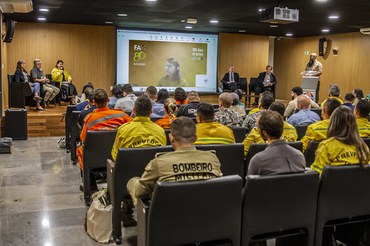 Curso Internacional de Análise de Comportamento do Fogo no Auditório do Prevfogo no Ibama