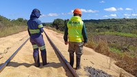 Emergência ambiental envolve derramamento de soja em ferrovia em GO