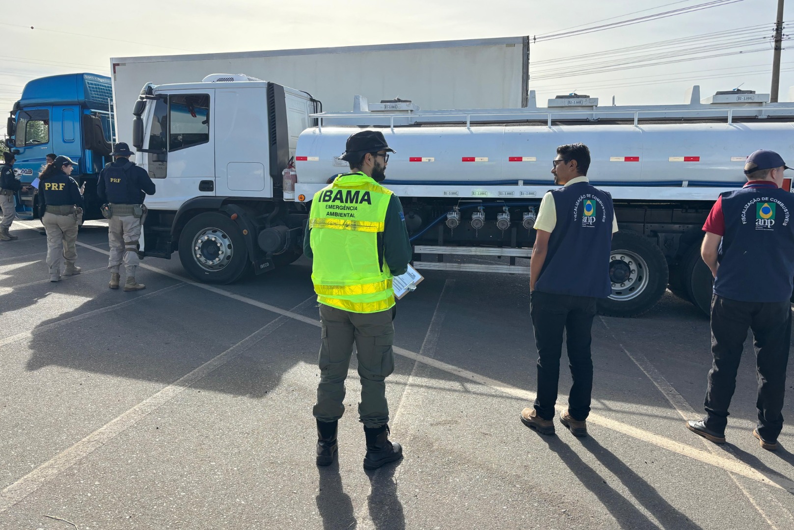 2025-08-05 Ibama, PRF e ANP em fiscalização conjunta na BR-060, no DF.jpeg
