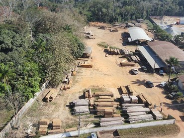 2025-11-13 Vista aérea de um dos locais alvos de fiscalização.jpg