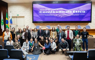 2025-12-10 Servidores, colaboradores e autoridades celebram os 10 anos da Comissão de Ética do Ibama em cerimônia realizada na sede do Instituto, em Brasília.jpg