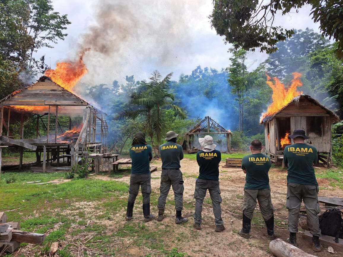 2025-11-17 Ibama-AC coordena operação de retirada na Terra Indígena Campinas Katukina.jpg
